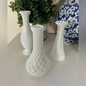 Vintage milk glass bud vases set of 3